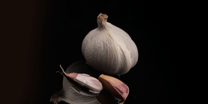 The Benefits of Eating Raw Garlic